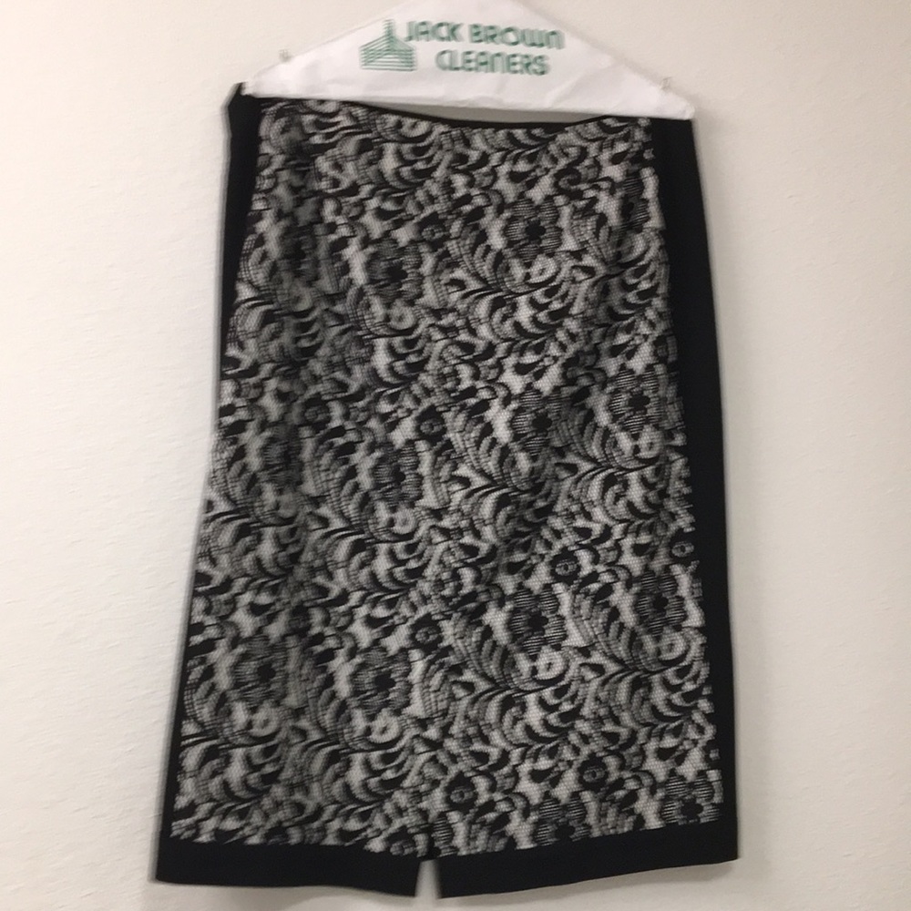 Worthington Skirt size 16 wore one time..❤️ - Picture 2 of 3